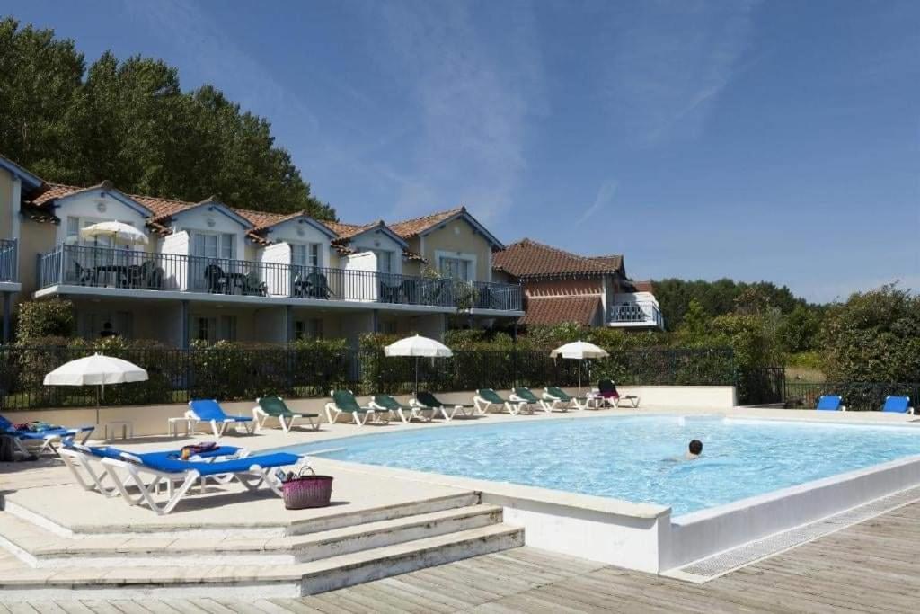Appartement Au Calme Face Au Lac マルシアック エクステリア 写真